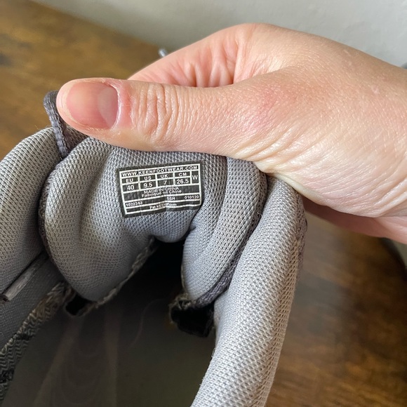 Like New Keen Terradorra II Waterproof Hiking Boot - Picture 4 of 5